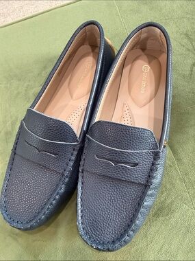 Giani Bernini Women’s Navy Pebbled Leather Penny Loafers New size 8